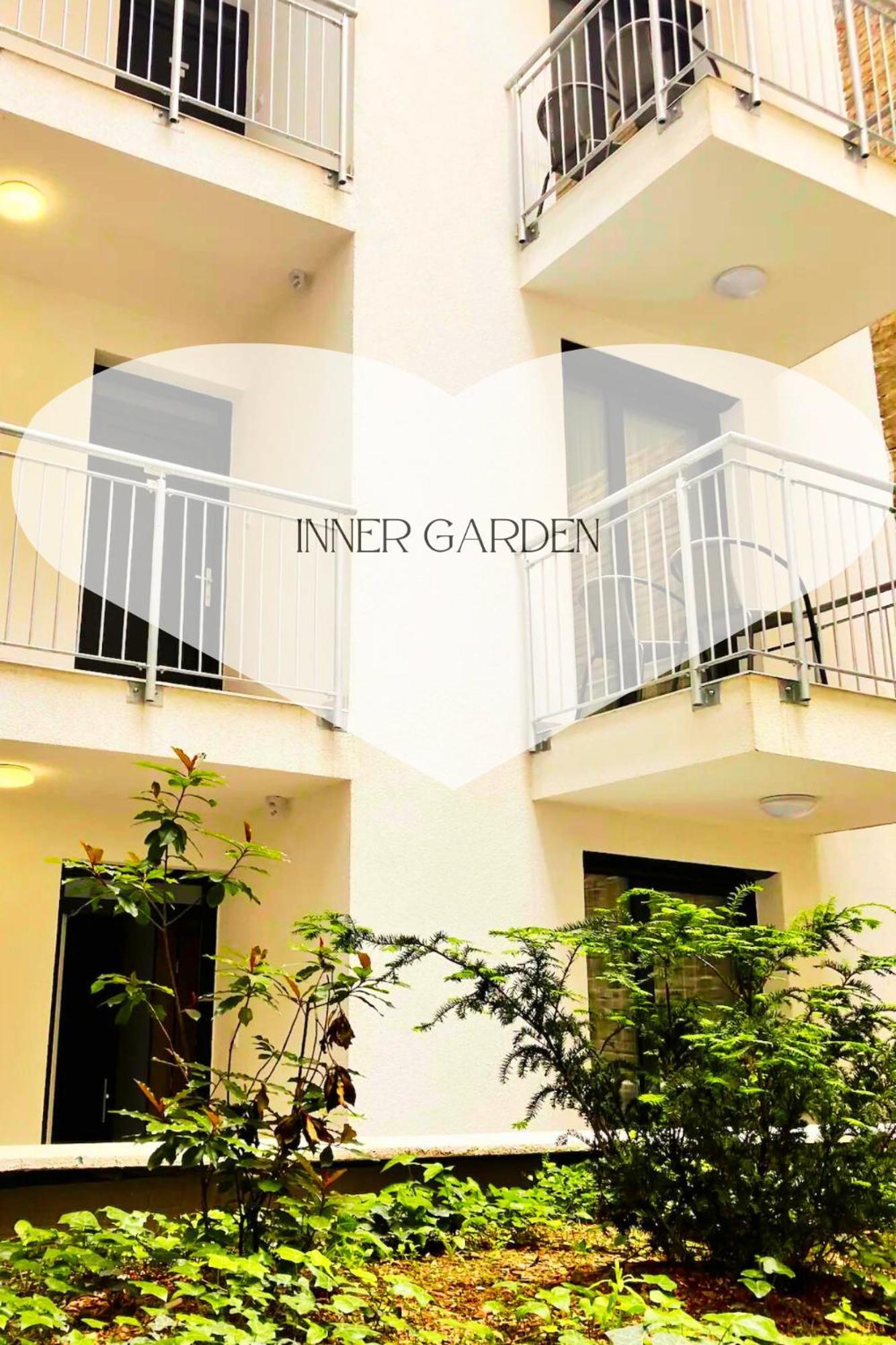 Apartment Matyas Corner Square *