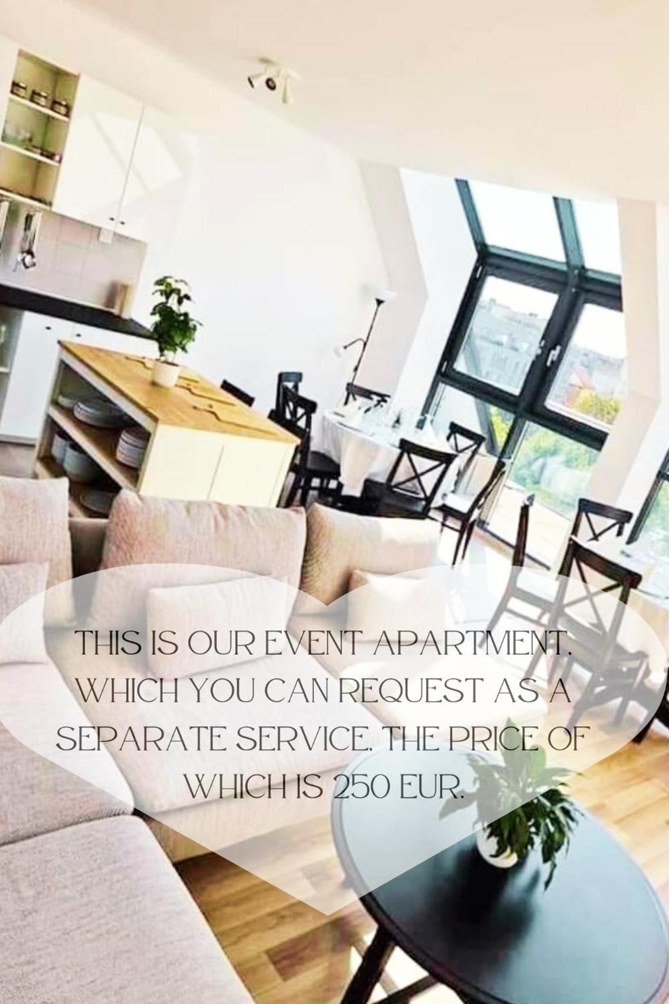 Matyas Corner Square Apartment